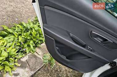 Хэтчбек SEAT Leon 2013 в 