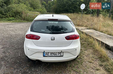 Хэтчбек SEAT Leon 2011 в 