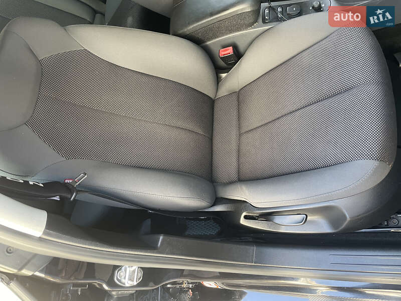 Хетчбек SEAT Leon 2008 в Вінниці