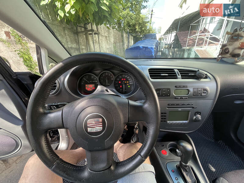 Хетчбек SEAT Leon 2008 в Вінниці