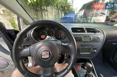 Хэтчбек SEAT Leon 2008 в 