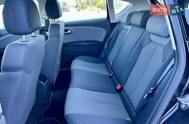 Хэтчбек SEAT Leon 2011 в 
