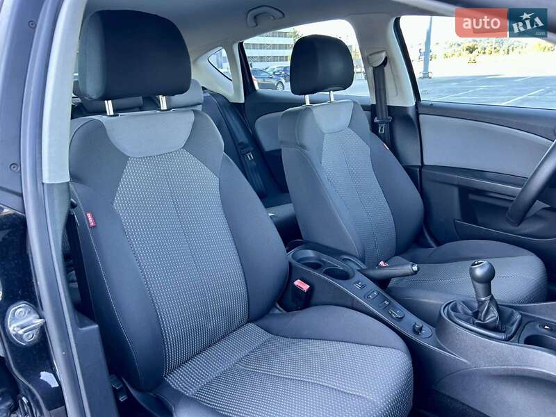 Хэтчбек SEAT Leon 2011 в Киеве фото 22 Хэтчбек SEAT Leon 2011 в Киеве