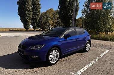 Хэтчбек SEAT Leon 2017 в Киеве