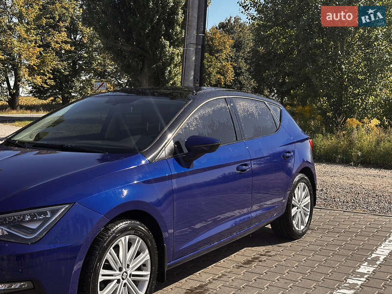 Хэтчбек SEAT Leon 2017 в Киеве