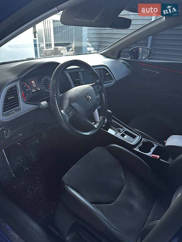 Хэтчбек SEAT Leon 2017 в Киеве