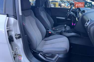 Хэтчбек SEAT Leon 2011 в 