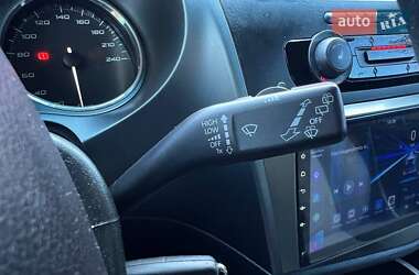 Хэтчбек SEAT Leon 2011 в 