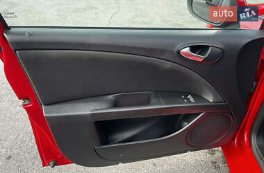 Хэтчбек SEAT Leon 2010 в 