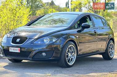 Хэтчбек SEAT Leon 2009 в Каменском
