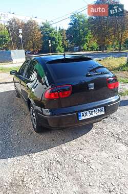 Хетчбек SEAT Leon 2002 в Чугуєві