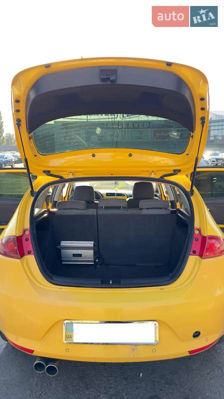 Хетчбек SEAT Leon 2006 в Одесі