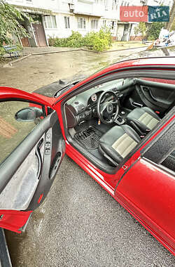 Хэтчбек SEAT Leon 2004 в 