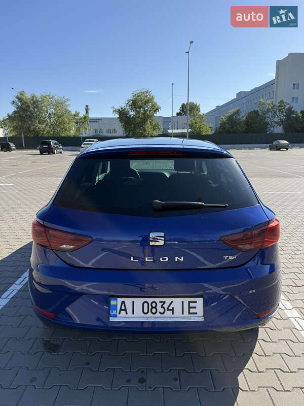 Хэтчбек SEAT Leon 2017 в Киеве
