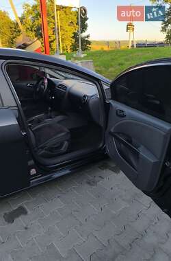 Хэтчбек SEAT Leon 2006 в 
