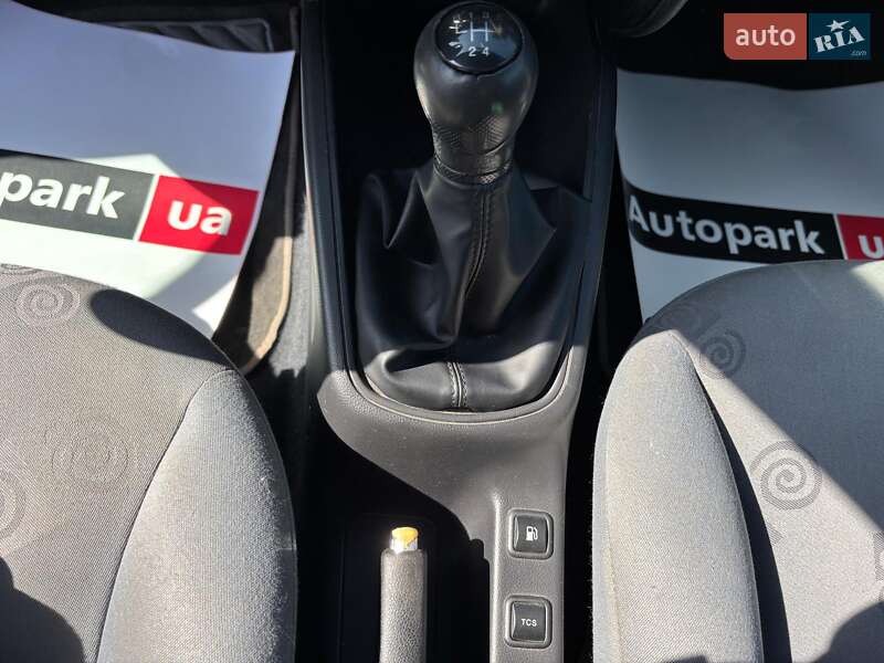 Хэтчбек SEAT Leon 2001 в Запорожье