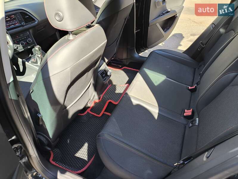 Хэтчбек SEAT Leon 2013 в Лубнах