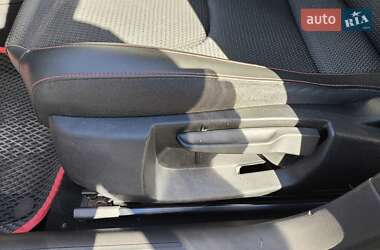 Хэтчбек SEAT Leon 2013 в 