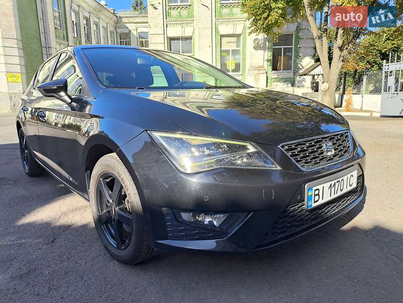 Хэтчбек SEAT Leon 2013 в Лубнах