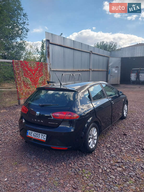 Хэтчбек SEAT Leon 2012 в Кривом Роге