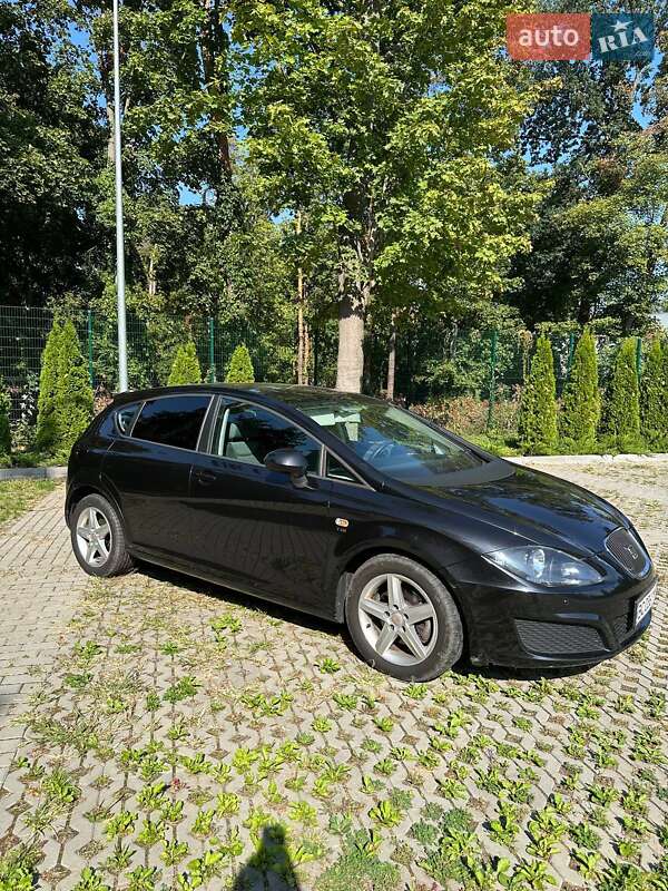 Хэтчбек SEAT Leon 2009 в Харькове