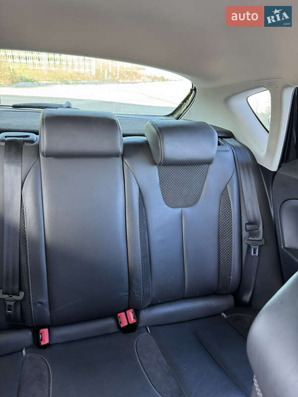 Хэтчбек SEAT Leon 2012 в Великой Багачке