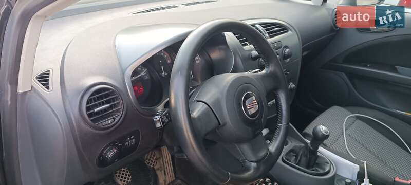 Хэтчбек SEAT Leon 2009 в Львове