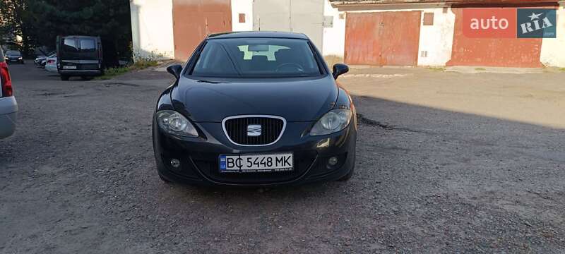 Хэтчбек SEAT Leon 2009 в Львове