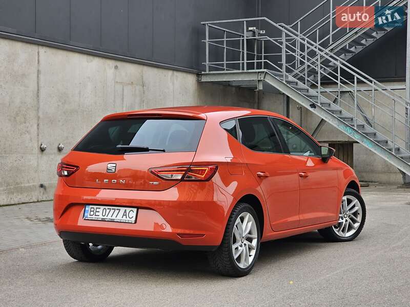 Хэтчбек SEAT Leon 2016 в Киеве