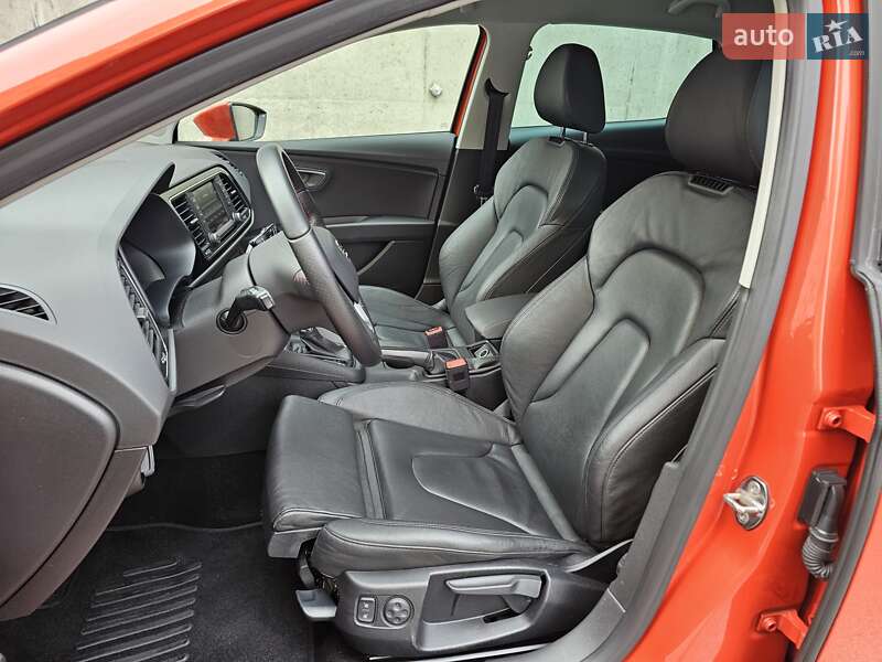 Хэтчбек SEAT Leon 2016 в Киеве