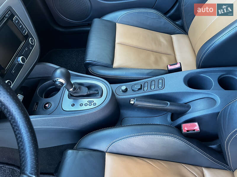 Хэтчбек SEAT Leon 2010 в Умани