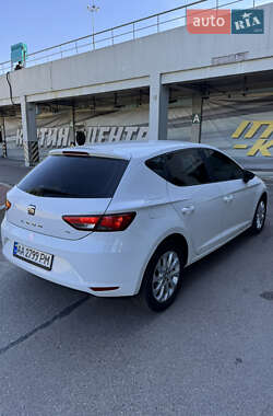Хэтчбек SEAT Leon 2013 в 