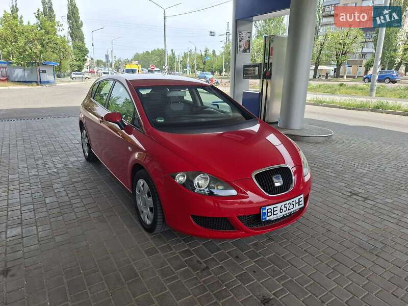 Хэтчбек SEAT Leon 2005 в Николаеве