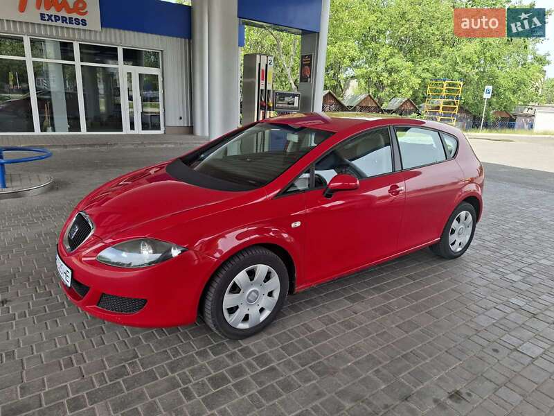 Хэтчбек SEAT Leon 2005 в Николаеве