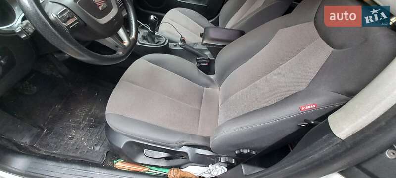 Хетчбек SEAT Leon 2010 в Києві