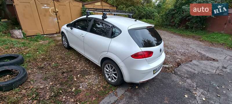 Хетчбек SEAT Leon 2010 в Києві
