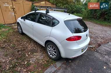 Хэтчбек SEAT Leon 2010 в 