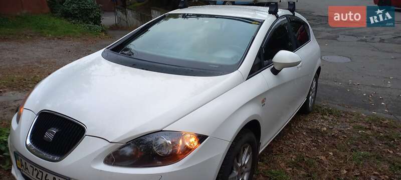 Хетчбек SEAT Leon 2010 в Києві