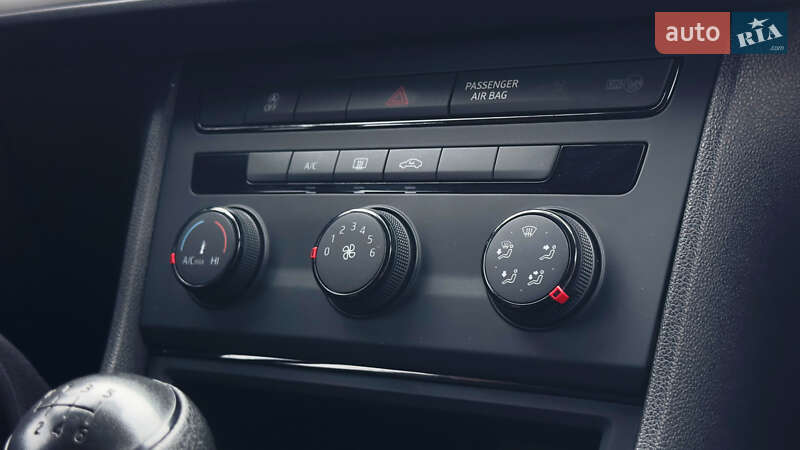 Хэтчбек SEAT Leon 2019 в Днепре