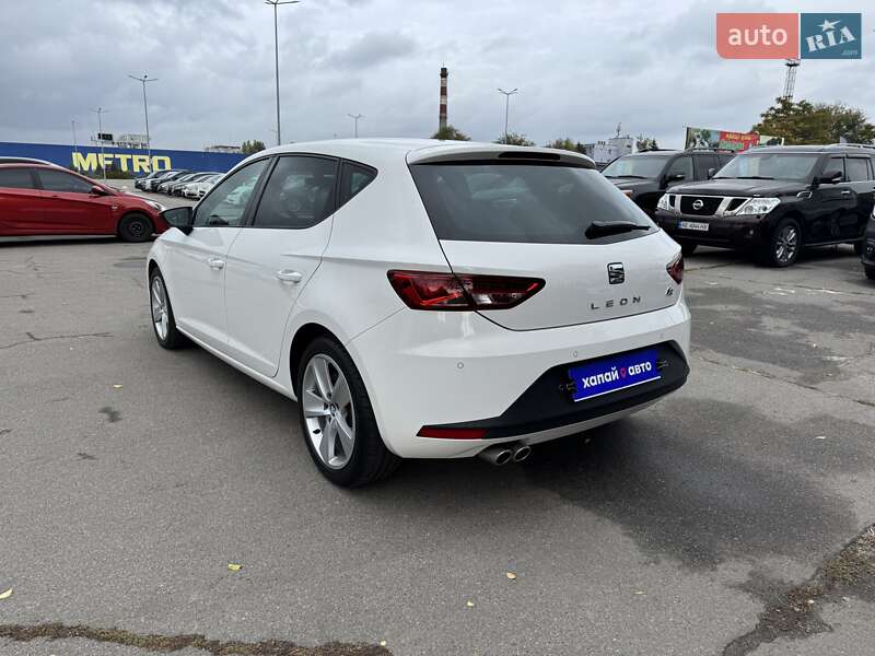 Хэтчбек SEAT Leon 2016 в Днепре