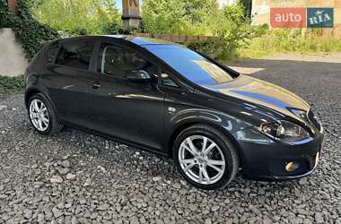 Хэтчбек SEAT Leon 2010 в 