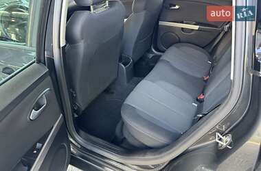 Хэтчбек SEAT Leon 2010 в 