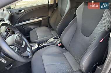 Хэтчбек SEAT Leon 2010 в 