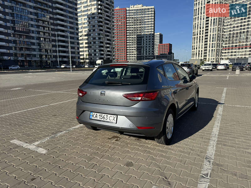 Хэтчбек SEAT Leon 2017 в Киеве