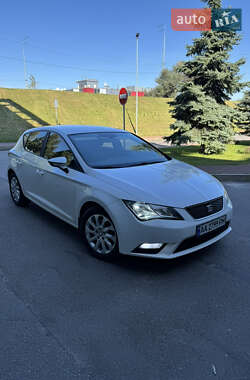 Хэтчбек SEAT Leon 2013 в 