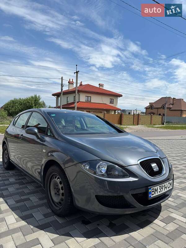 Хэтчбек SEAT Leon 2007 в Софиевской Борщаговке