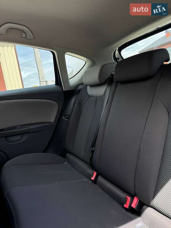 Хэтчбек SEAT Leon 2007 в Софиевской Борщаговке