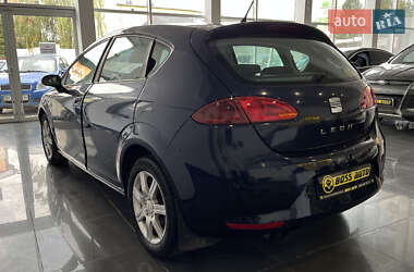 Хэтчбек SEAT Leon 2006 в 