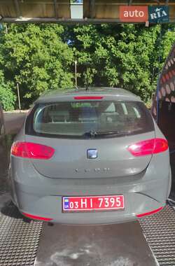 Хэтчбек SEAT Leon 2010 в 