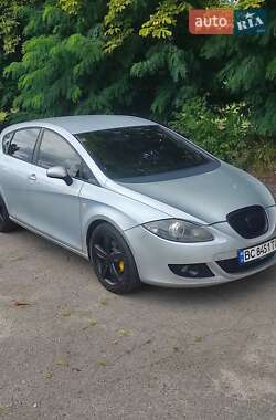 Хэтчбек SEAT Leon 2007 в Сокале